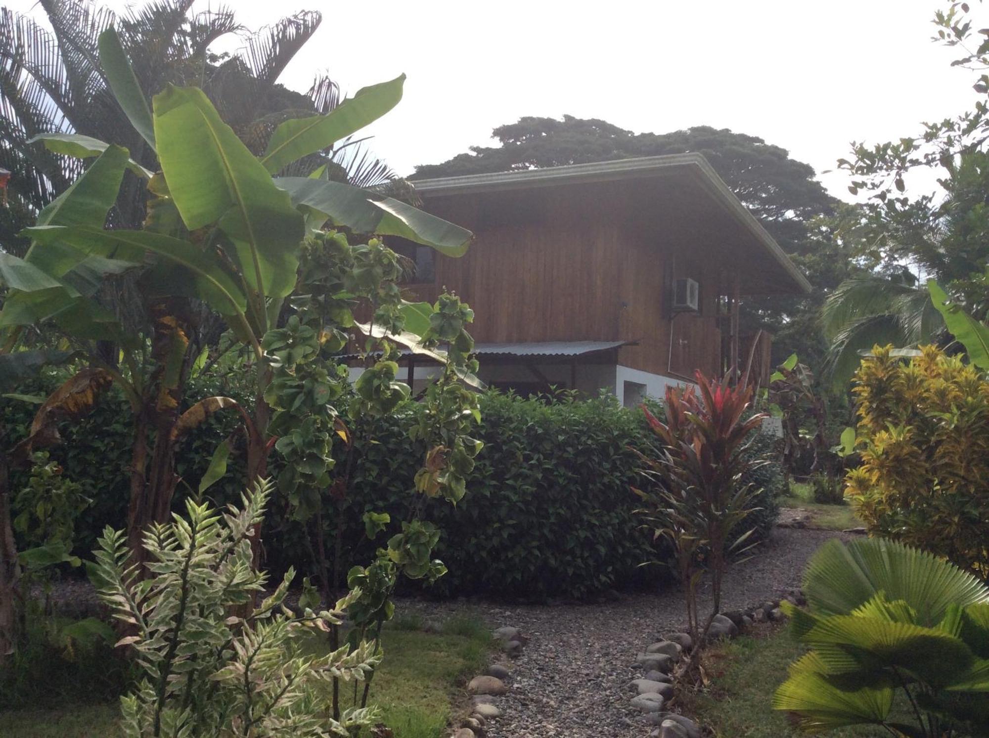 Cabinas Los Tucanes Cahuita Szoba fotó