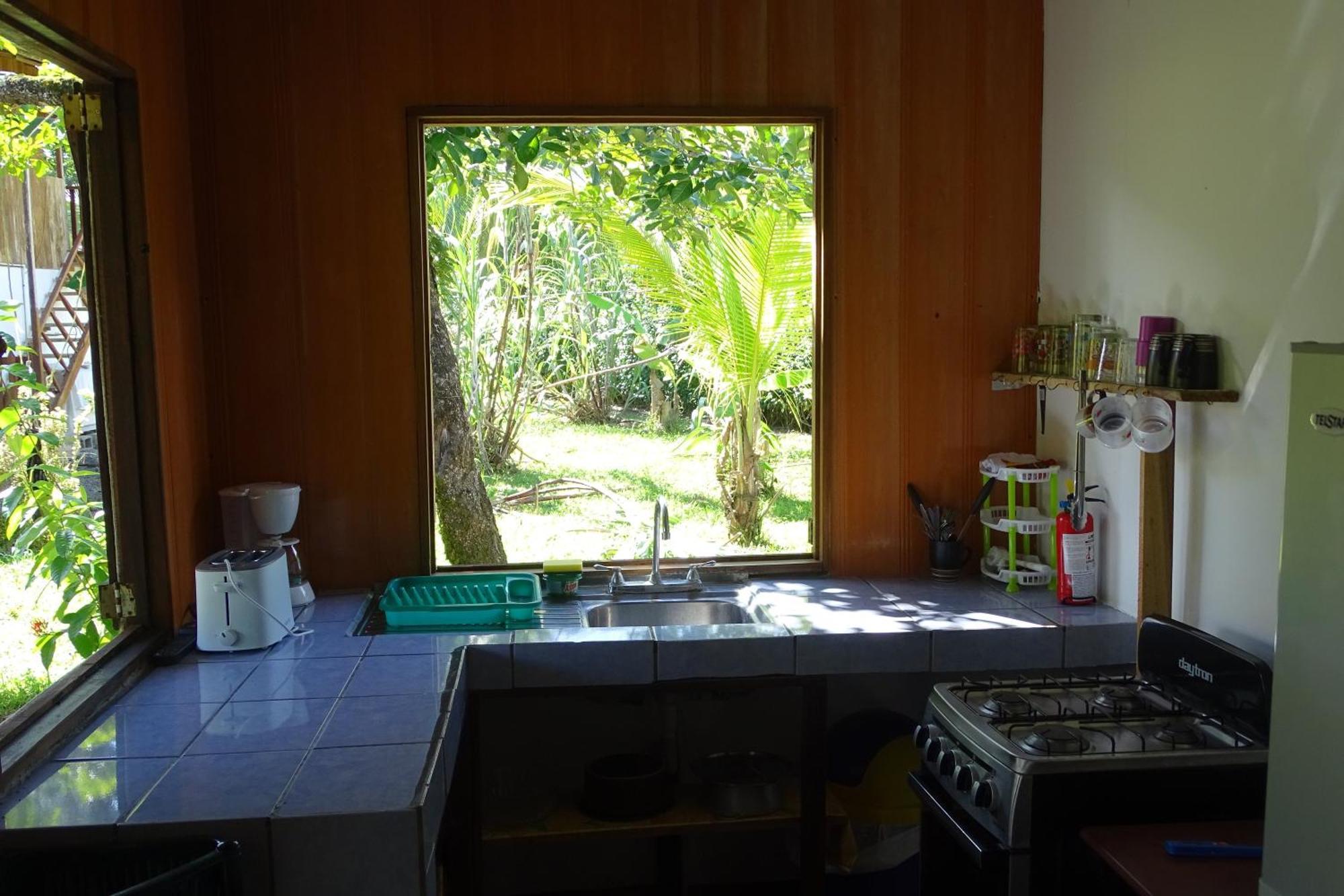 Cabinas Los Tucanes Cahuita Kültér fotó
